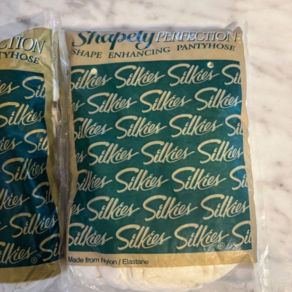 Silkies Shapely Perfection Pantyhose Lot of 3 White XL Queen Style 154 USA Made